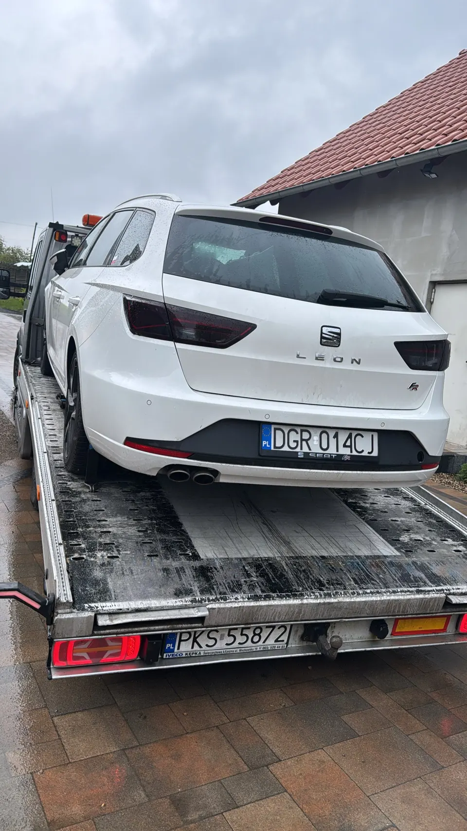 Samochód przygotowany do transportu